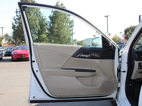 Used 2014 Honda Accord EX image 15