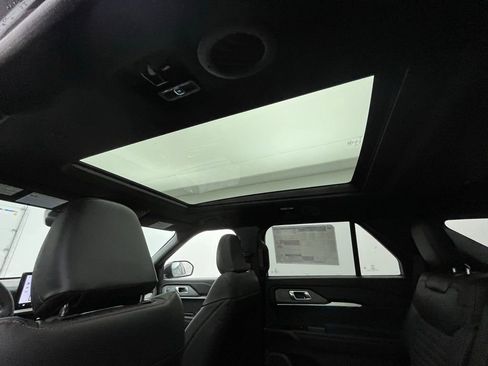 New 2026 Ford Explorer ST-Line w/ ST-Line Street Pack AWD/4WD image 6