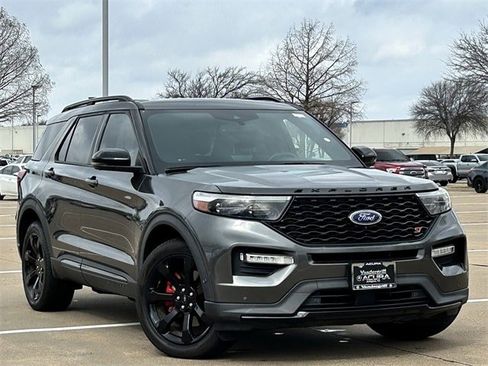 Used 2020 Ford Explorer ST w/ ST Street Pack image 2