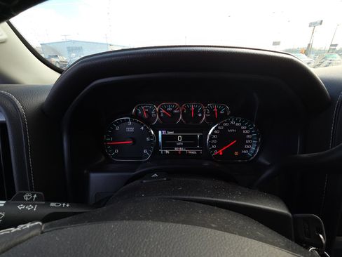 Used 2018 GMC Sierra 2500 SLT w/ Suspension Package, Off-Road image 10