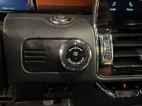 Used 2022 Lincoln Navigator L Reserve AWD/4WD image 18