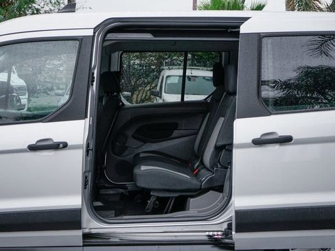 Used 2021 Ford Transit Connect XL image 29