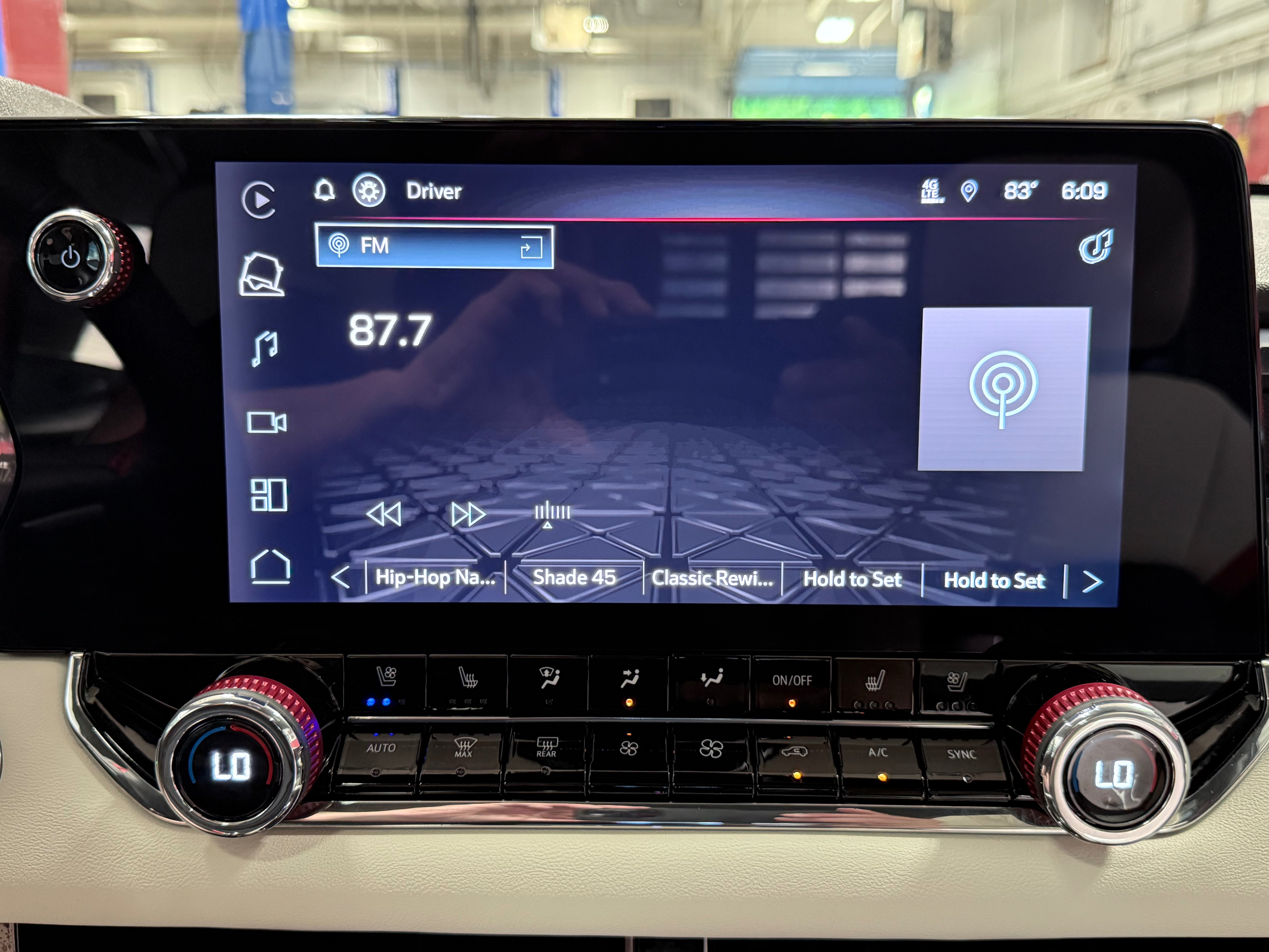 Used 2025 GMC Canyon AT4 w/ AT4X Package AWD/4WD image 26