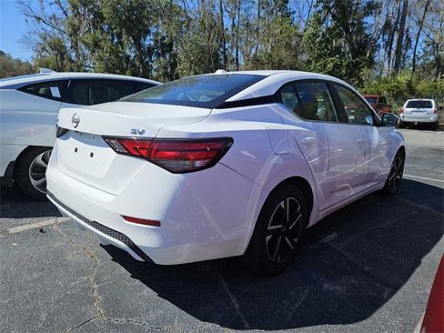 Used 2024 Nissan Sentra SV image 6