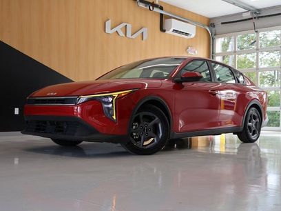 New 2025 Kia K4 LXS