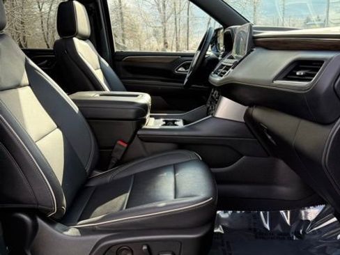 Used 2024 Chevrolet Tahoe Premier w/ Premium Package 2 image 19