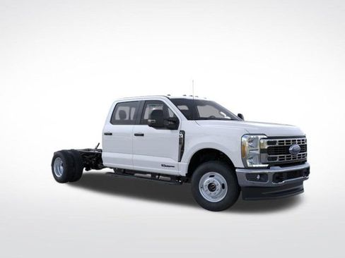 New 2026 Ford F350 XL w/ XL Chrome Package image 8