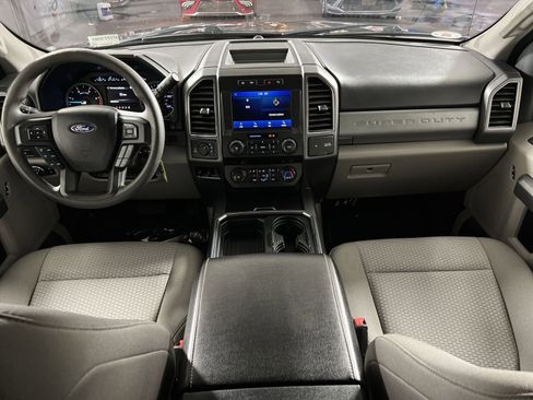 Used 2021 Ford F250 XLT w/ XLT Premium Package image 22