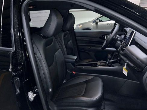 New 2026 Jeep Compass Latitude AWD/4WD image 24