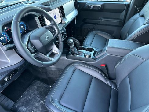 New 2025 Ford Bronco Outer Banks w/ Sasquatch Package image 9