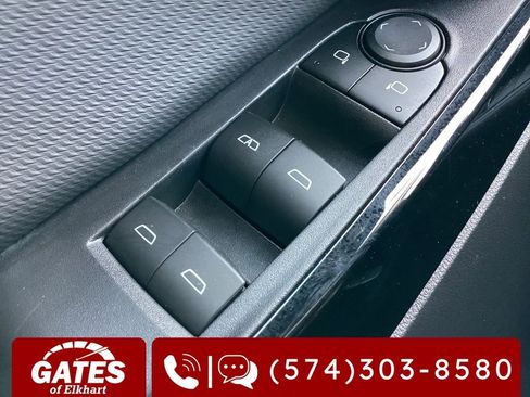 Used 2025 Chevrolet Equinox LT image 21