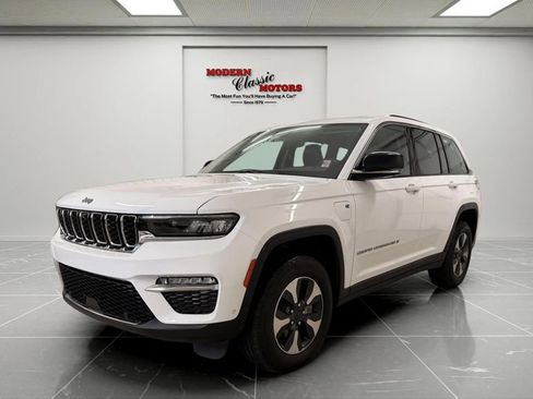 Used 2022 Jeep Grand Cherokee Limited 4xe w/ Luxury Tech Group II AWD/4WD image 3