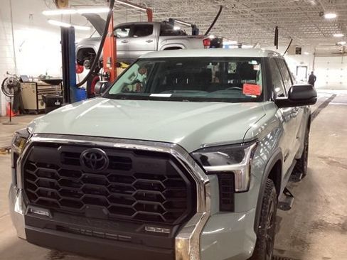 Used 2023 Toyota Tundra SR5 w/ TRD Off-Road Premium Package image 5