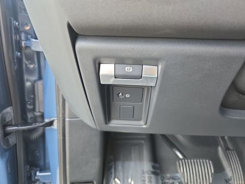 Used 2022 Land Rover Defender 90 X-Dynamic S image 21