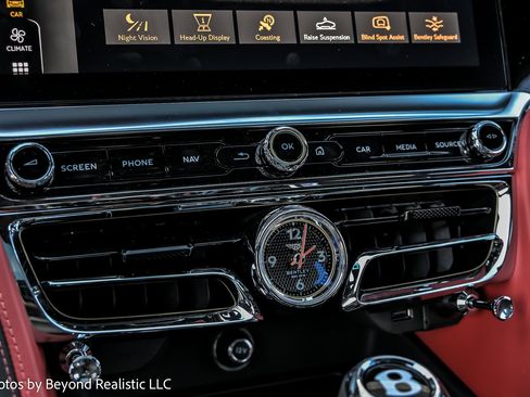 Used 2024 Bentley Flying Spur W12 image 43