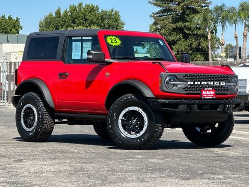Certified 2023 Ford Bronco Badlands AWD/4WD image 1