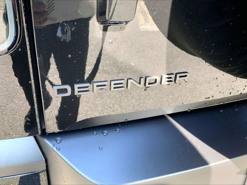 New 2026 Land Rover Defender 110 X-Dynamic SE AWD/4WD image 15