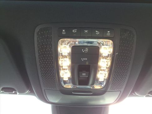 Used 2020 Mercedes-Benz GLE 350 4MATIC image 26