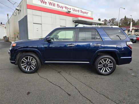 Used 2016 Toyota 4Runner Limited image 4