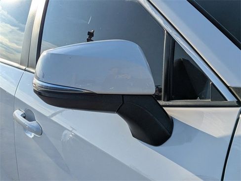 Used 2022 Toyota RAV4 XLE image 10