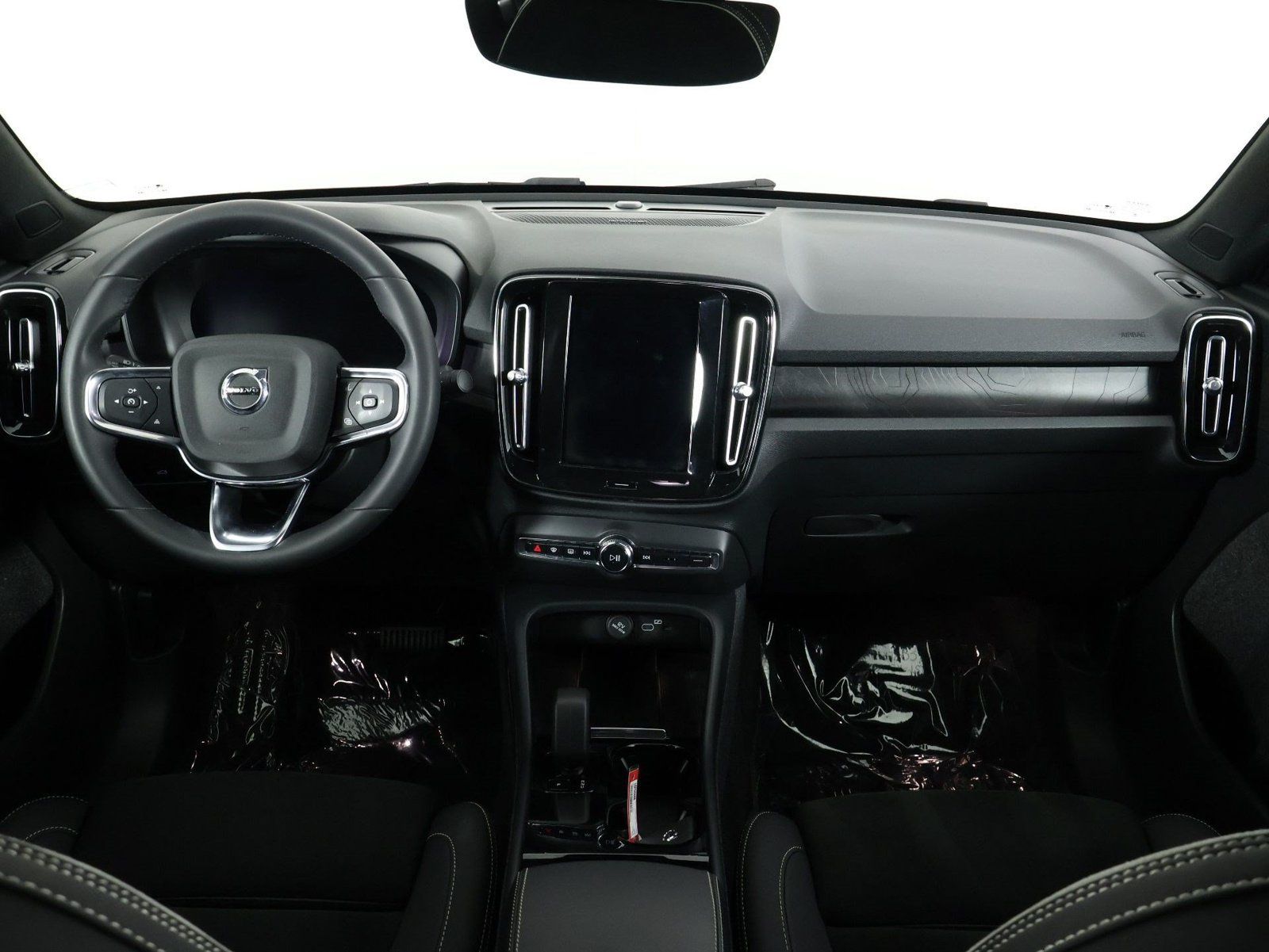 Used 2023 Volvo C40 P8 Recharge Ultimate AWD/4WD image 7