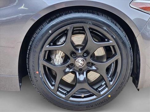 Used 2021 Alfa Romeo Giulia Sprint w/ Nero Edizione image 23