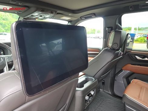Used 2023 GMC Yukon XL Denali Ultimate AWD/4WD image 24