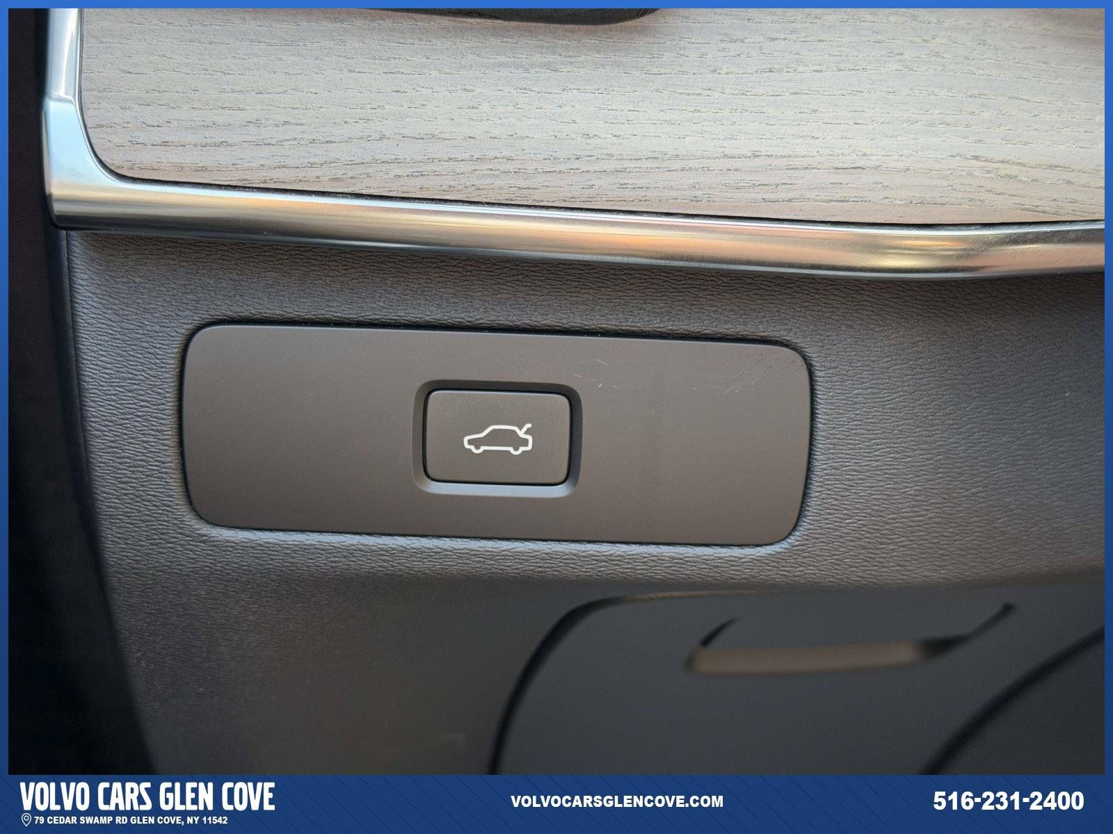 Used 2026 Volvo XC90 B5 Plus w/ Protection Package Premier AWD/4WD image 21