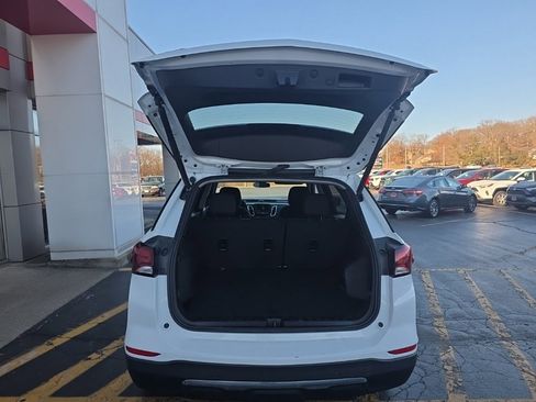 Used 2024 Chevrolet Equinox LT image 6