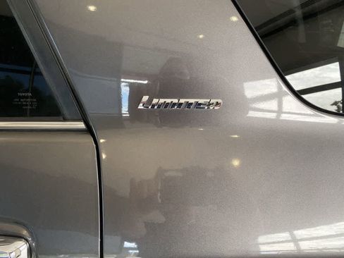 Used 2019 Toyota 4Runner Limited AWD/4WD image 19