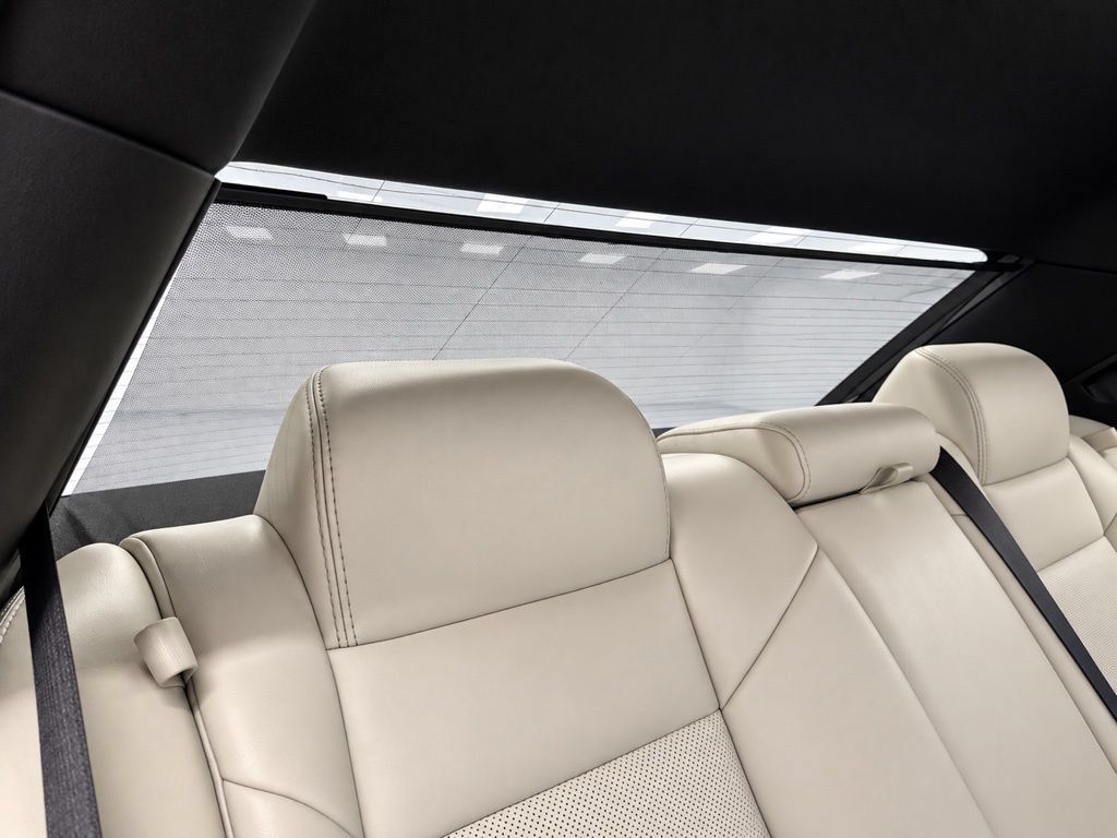 Used 2019 Chrysler 300 S w/ 300S Premium Group 2 AWD/4WD image 39