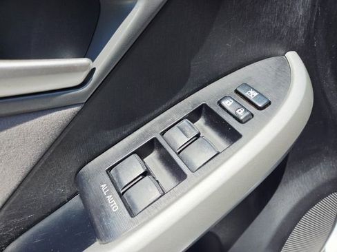 Used 2013 Toyota Prius Three FWD image 33