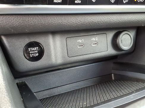 Used 2024 Nissan Rogue SV AWD/4WD image 21