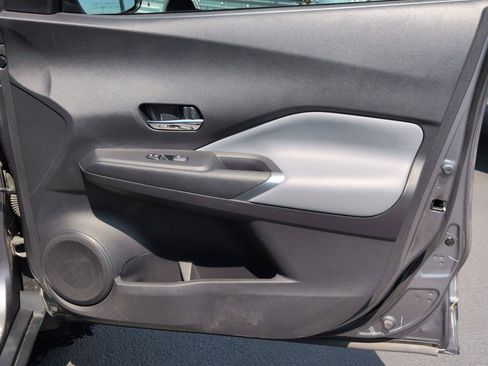 Used 2023 Nissan Kicks SR w/ SR Premium Package FWD image 32