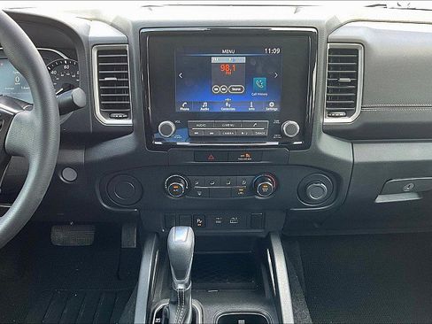 Used 2022 Nissan Frontier SV w/ Technology Package image 26