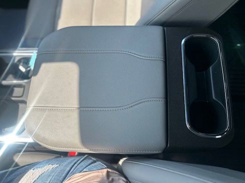 Used 2024 Chevrolet Silverado 1500 LTZ image 25