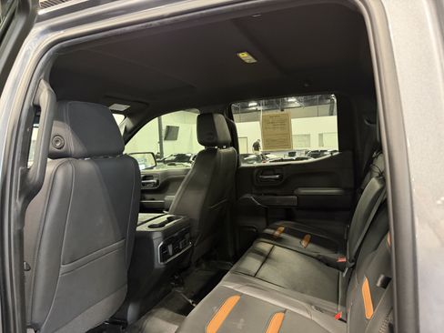 Used 2022 GMC Sierra 1500 AT4 w/ AT4 Preferred Package AWD/4WD image 6