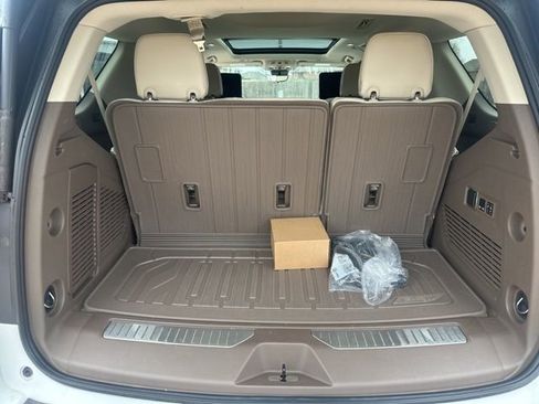 Used 2023 GMC Yukon Denali w/ Denali Reserve Package image 26