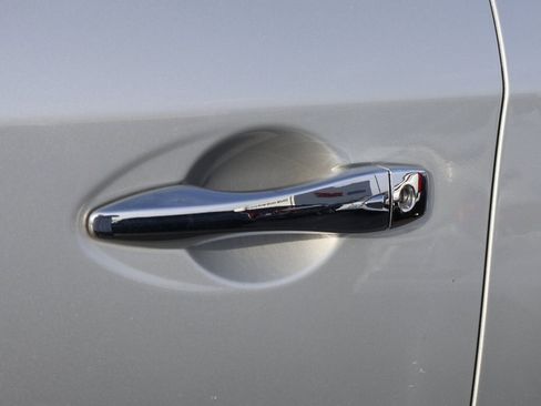 Used 2020 Nissan Pathfinder SL image 22