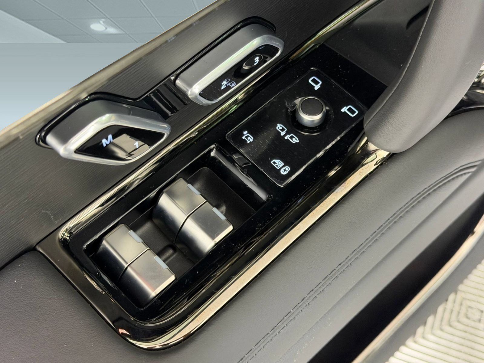 New 2026 Land Rover Range Rover Sport Dynamic SE AWD/4WD image 26