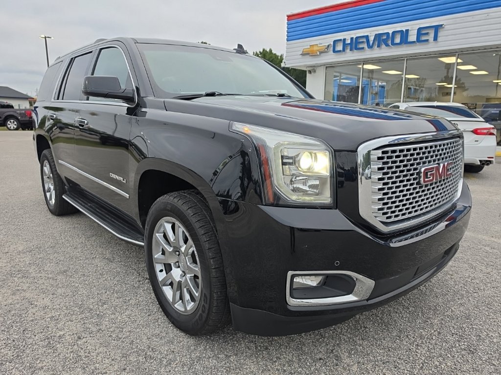 Used 2017 GMC Yukon Denali w/ Open Road Package AWD/4WD image 1
