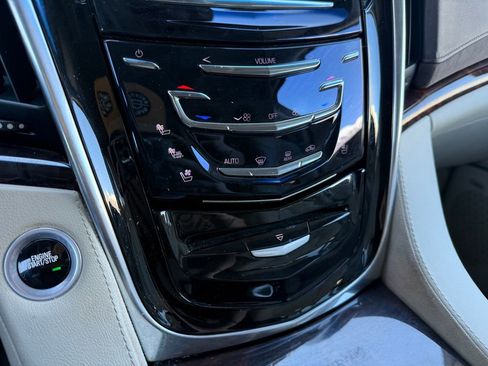 Used 2015 Cadillac Escalade ESV Premium RWD image 36