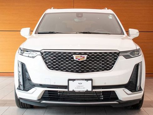 Used 2023 Cadillac XT6 Premium Luxury w/ Technology Package AWD/4WD image 2