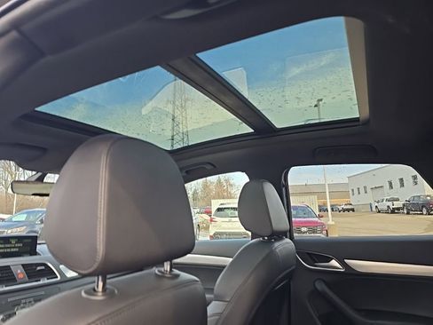 Used 2018 Audi Q3 2.0T Premium Plus w/ Premium Plus Package image 9