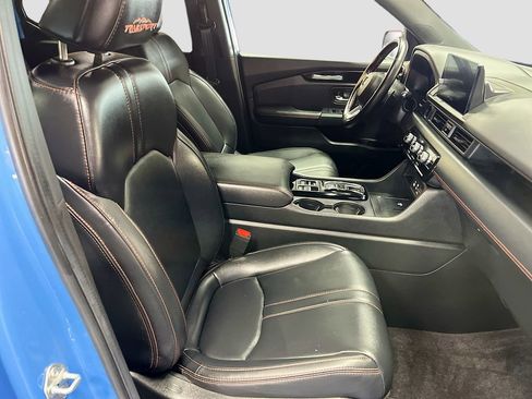 Used 2025 Honda Pilot TrailSport image 29