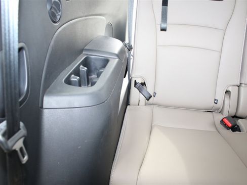 Used 2018 Honda Pilot Elite image 32