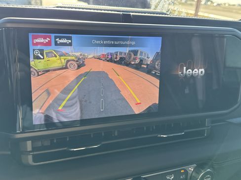 New 2026 Jeep Gladiator Rubicon AWD/4WD image 18