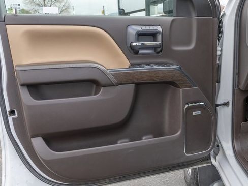 Used 2019 GMC Sierra 2500 Denali image 15