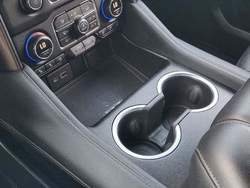 Used 2021 Chevrolet Suburban High Country image 18