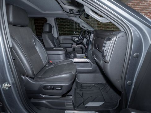 Used 2019 Chevrolet Silverado 1500 LTZ w/ LTZ Plus Package AWD/4WD image 25